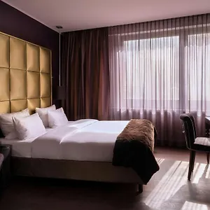 Roomers Frankfurt Central, Autograph Collection 5* Франкфурт-на-Майне